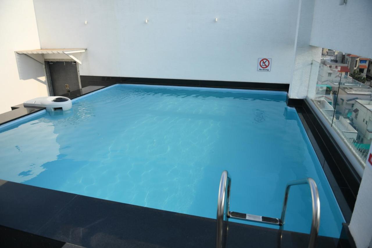 Hotel Blueivy Ānand Esterno foto