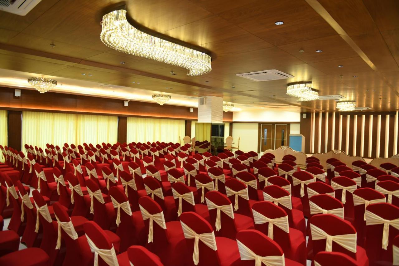 Hotel Blueivy Ānand Esterno foto